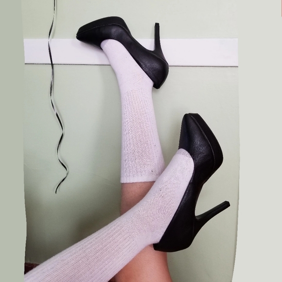 DIVIDED by H&M BLACK PUMPS - Picture 1 of 4